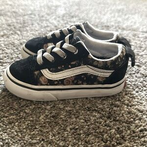 Size 6 toddler vans